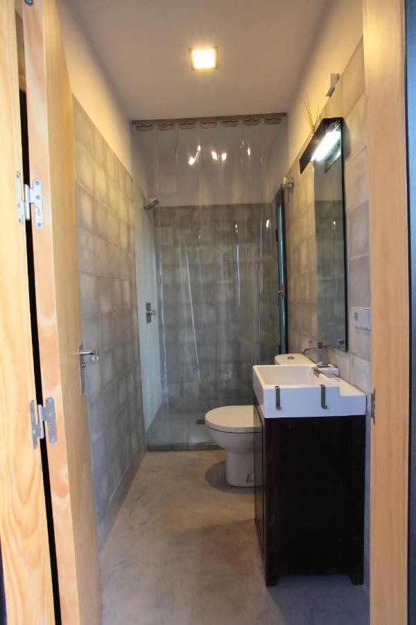סביליה Traveller Box Hostel מראה חיצוני תמונה