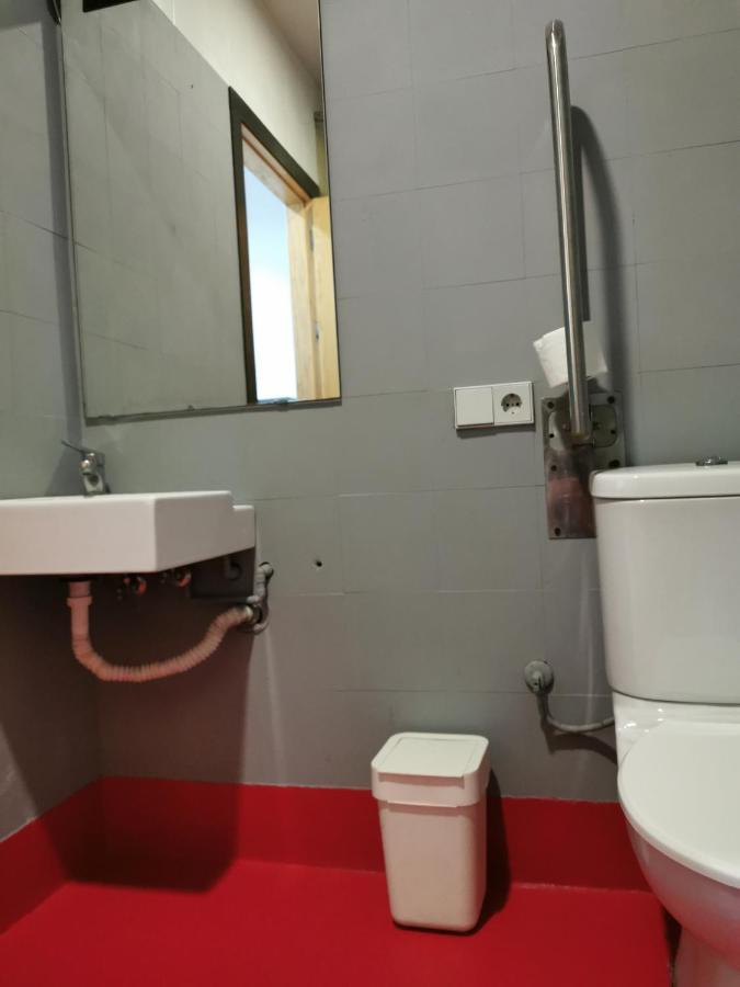 סביליה Traveller Box Hostel מראה חיצוני תמונה