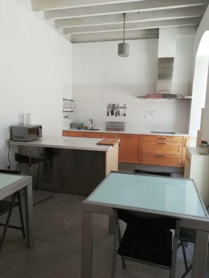 סביליה Traveller Box Hostel מראה חיצוני תמונה